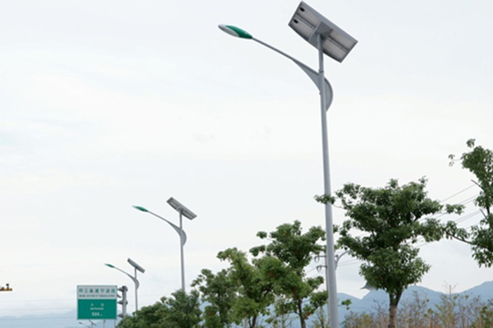 太陽能led路燈_太陽能路燈廠家_太陽能路燈一般多少錢